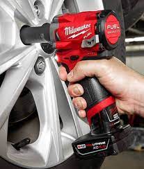 LLAVE DE IMPACTO COMPACTA MILWAUKEE M12 ENCASTRE 1/2&quot;